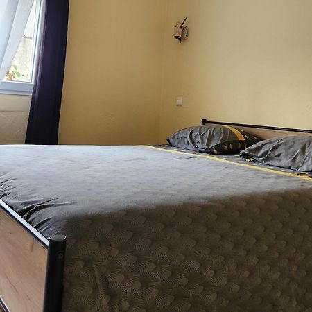 Bed and Breakfast Les Belles Nuits Le Bousquet-d'Orb Exterior foto